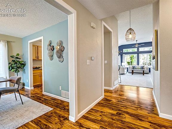 5th image of 6059 Mapleton Dr