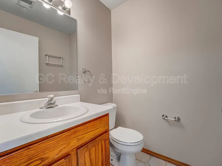 293 Regal Ct — Photo 10