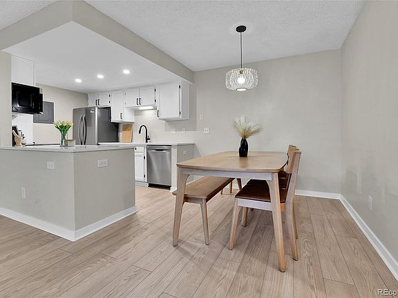 5th image of 906 S Walden Street #104