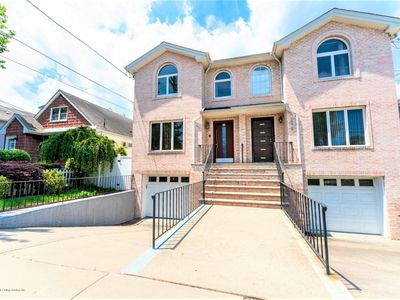 301 Oldfield St, Staten Island, NY, 10306