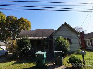 221 N Davis Ave, Newton, NC 28658