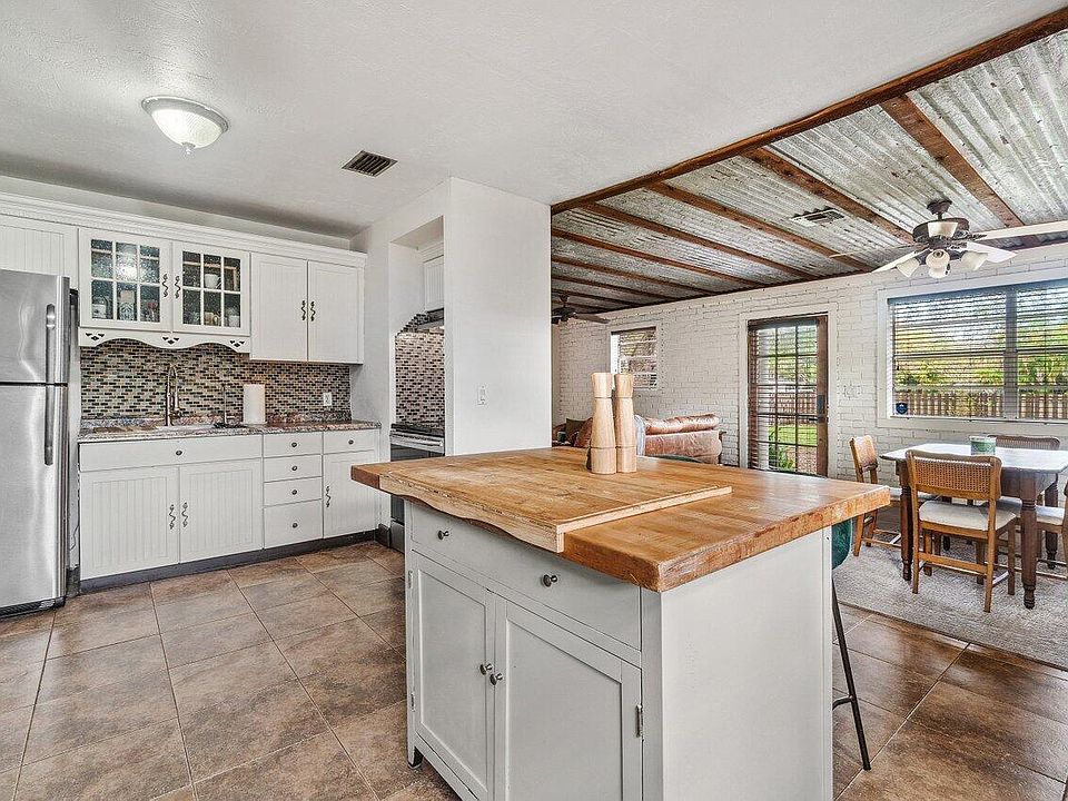 1st image of 5037 SW 28th Avenue