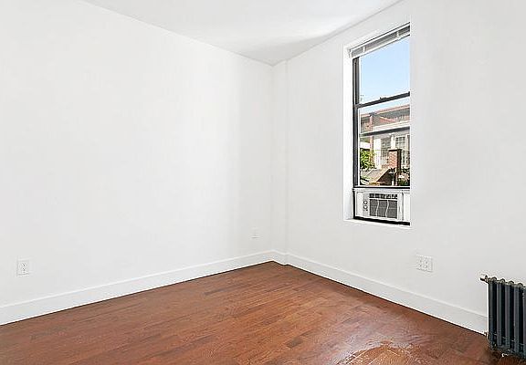 4th image of 117 W 15th St APT 4B