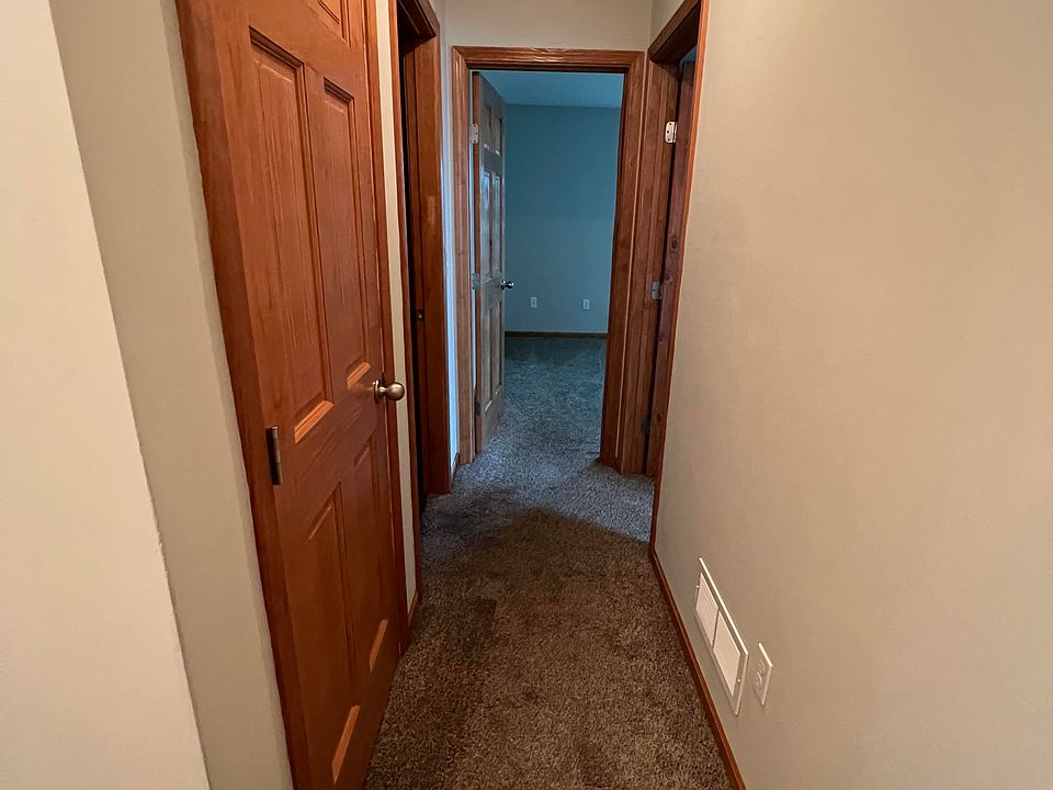 1st image of 2965 Meadowlark Ln