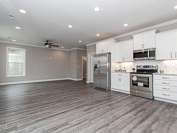 5th image of 2726 Clay Top Ln