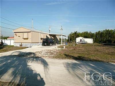 Property consists of 2 lots.