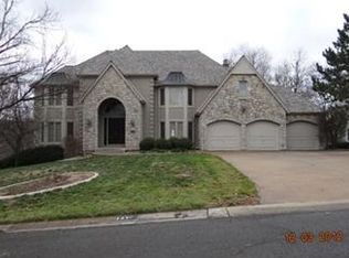 12509 Sherwood St, Leawood, KS 66209