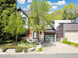 3 Oakwood Pl, Hamilton, ON L8S4C9