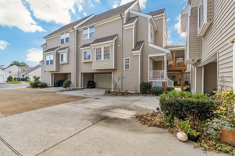1st image of 4015 Palmer Ct #1