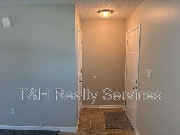4th image of 8151 Firefly Way