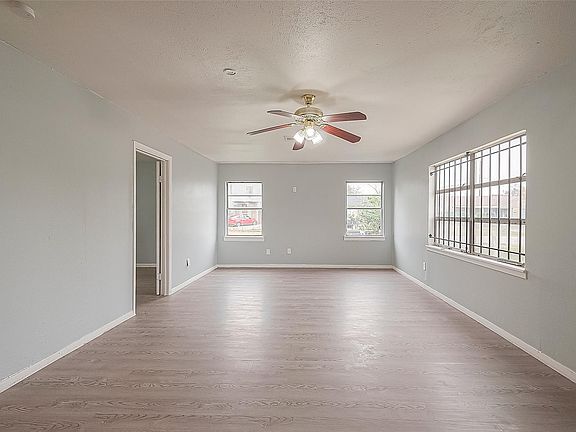 4th image of 9302 Fairland Dr