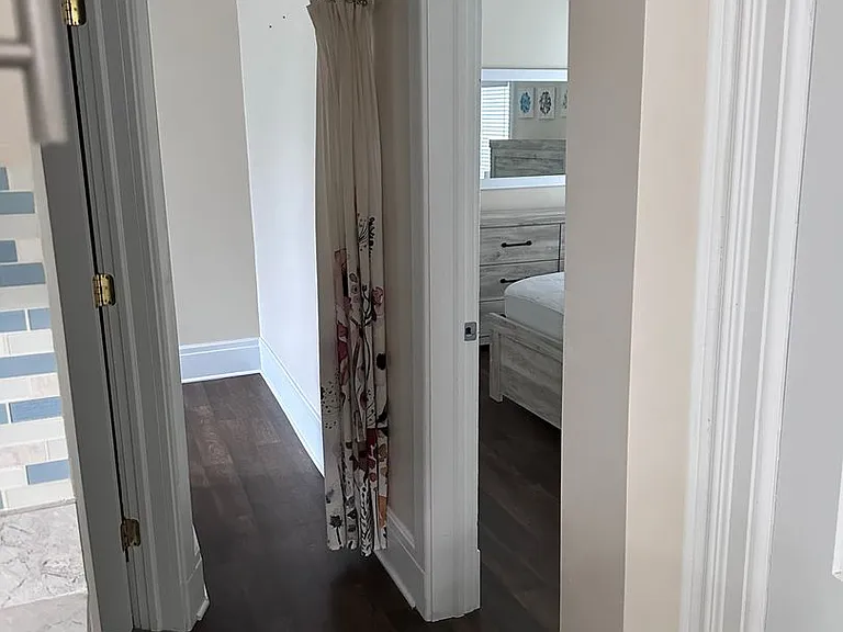 1855 W 58th St #1 — Photo 7