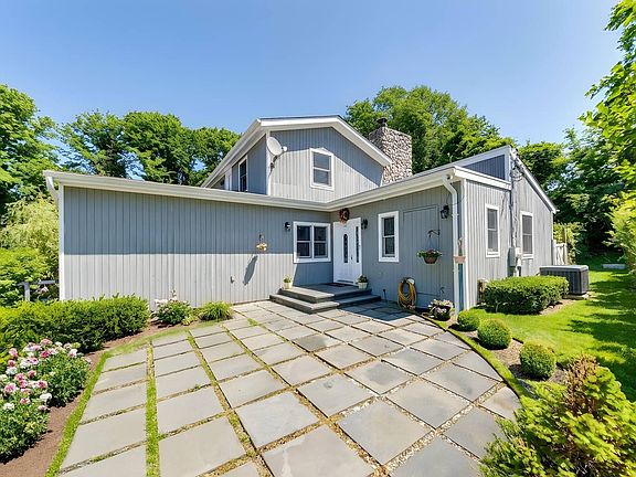 3rd image of 64 Fairview Ave
