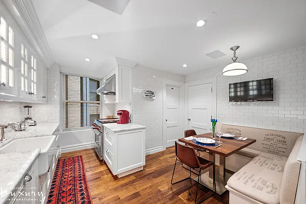 Sold by Keller Williams NYC | media 21