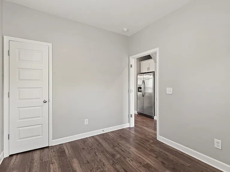 242 Mansfield Dr — Photo 17