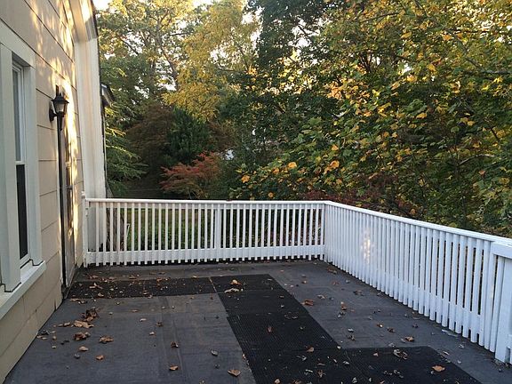 Private 3rd floor balcony with stunning views