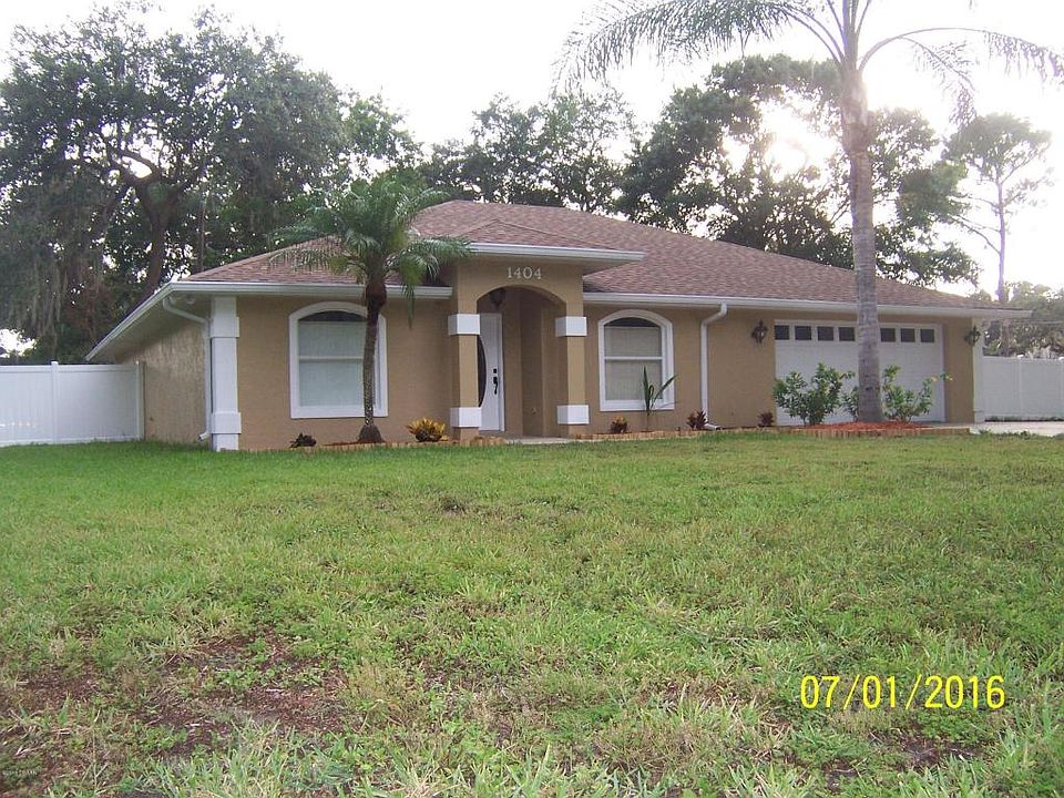 1st image of 1404 Queen Palm Dr