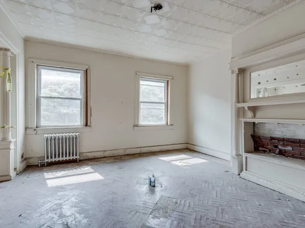 122 Hoyt Street image 46 of 57