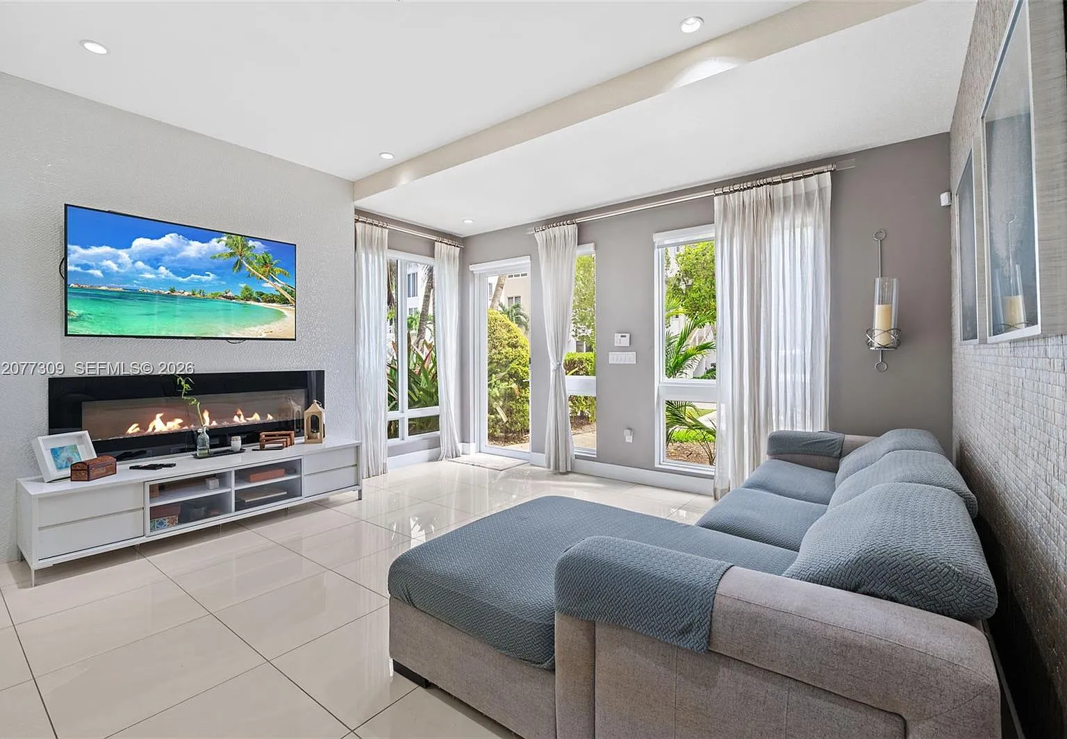 Landmark At Doral Condo — Photo 4
