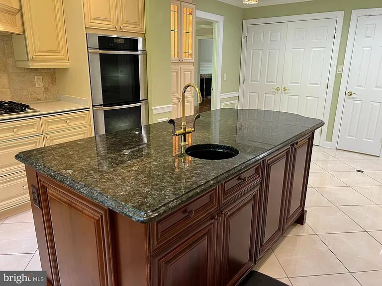 10220 Cedar Pond Dr — Photo 17