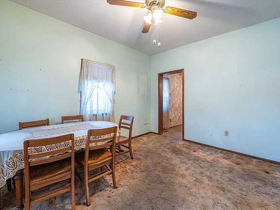 5th image of 808 Park St
