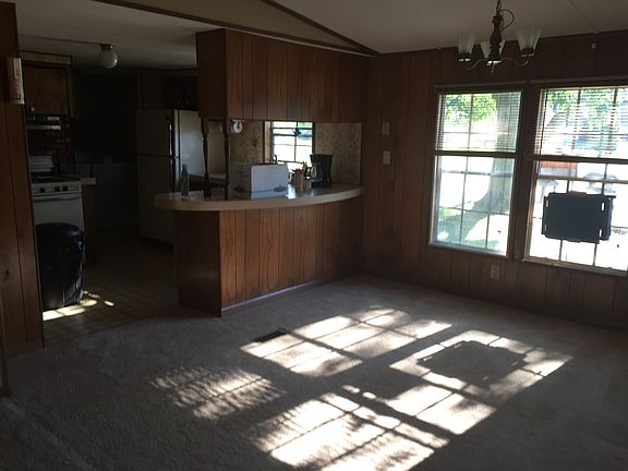 5th image of 25325 Macarthur Dr