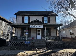 909 Broadway Ave, Mattoon, IL