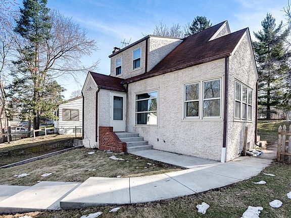 2nd image of 1109 Gordon Ave