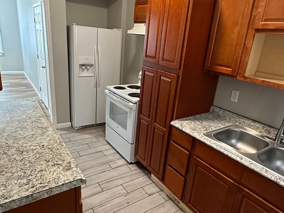 1st image of 1517 S Court St #1517