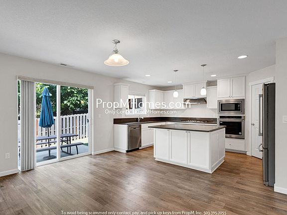 5th image of 2867 SE Malcolm St