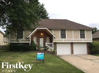1322 SE 6th St, Lees Summit, MO 64063