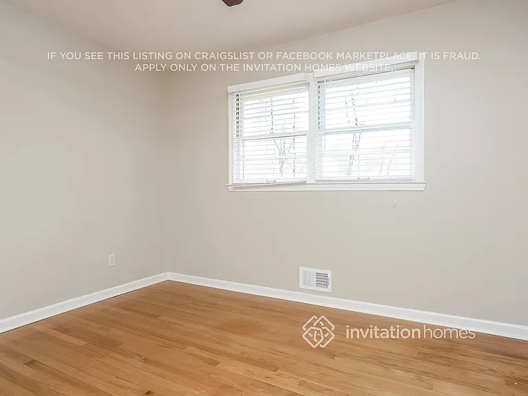 1321 Laura Ln — Photo 13