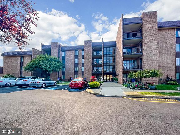 2nd image of 6311 Delaire Landing Rd #311-00