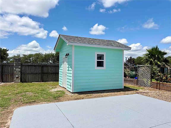 3rd image of 63 Augusta Cir
