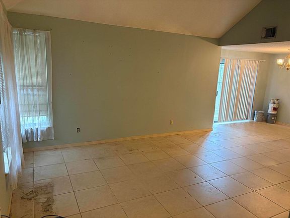 2nd image of 1100 Crosswinds Lndg Unit 14