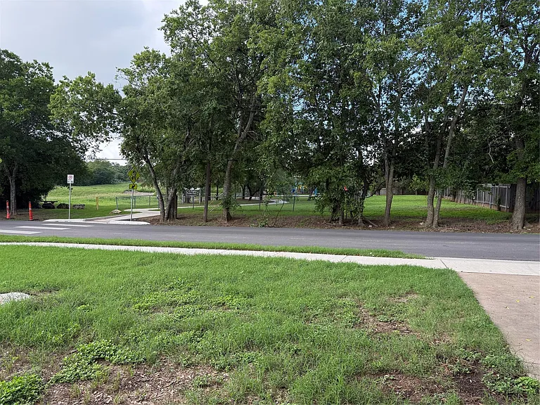 2712 Cameron Loop — Photo 19
