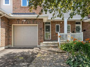 988 Lucille Way, Ottawa, ON K4A4J2