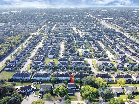 3rd image of 13015 Wilde Glen Ln