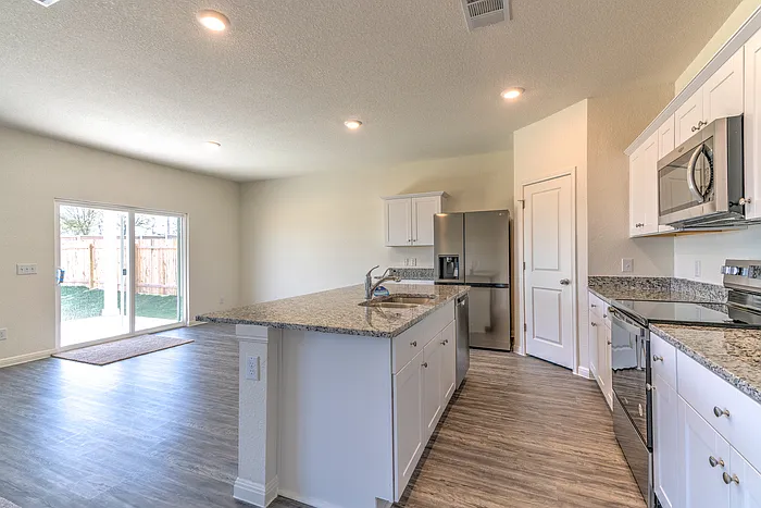 19507 Cloudy Bay Dr — Photo 2