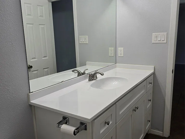1106 Fauntleroy Trl #B — Photo 19