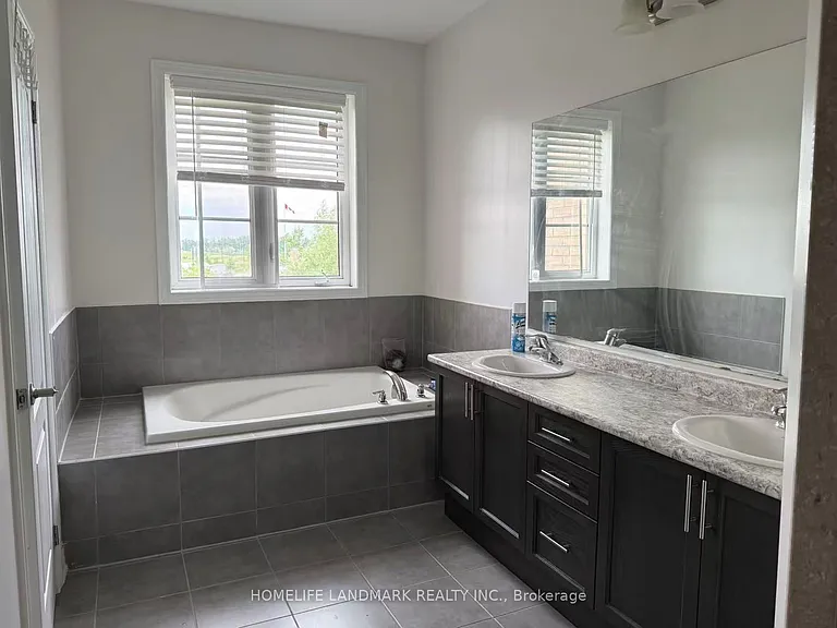 156 Decast Cres — Photo 6
