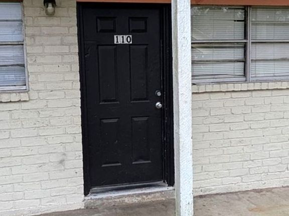 3rd image of 893 Campus St #C6f632910