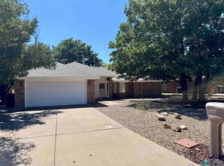 2200 Fairway Ter, Clovis, NM 88101