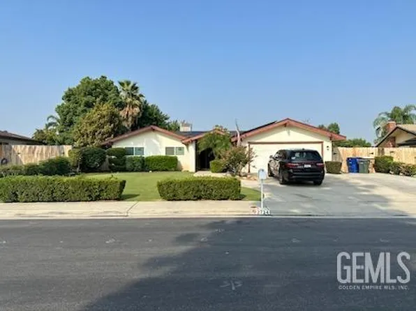 2734 Hempstead Ln, Bakersfield, CA 93309
