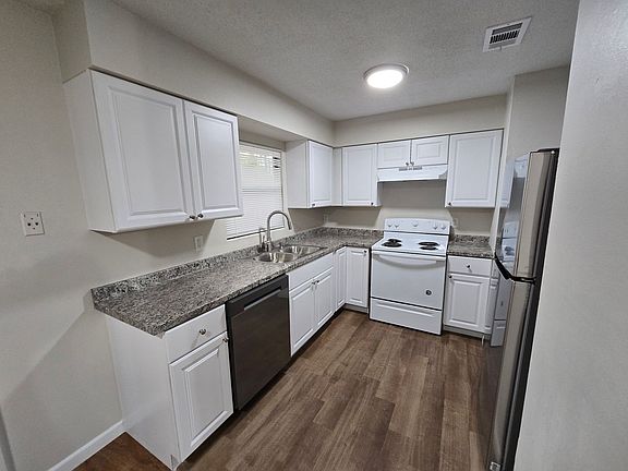 3rd image of 6129 NW 26th Ter
