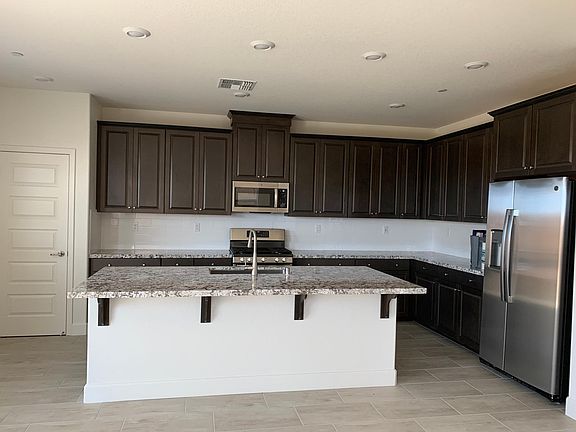 5th image of 5056 Ashbrook St