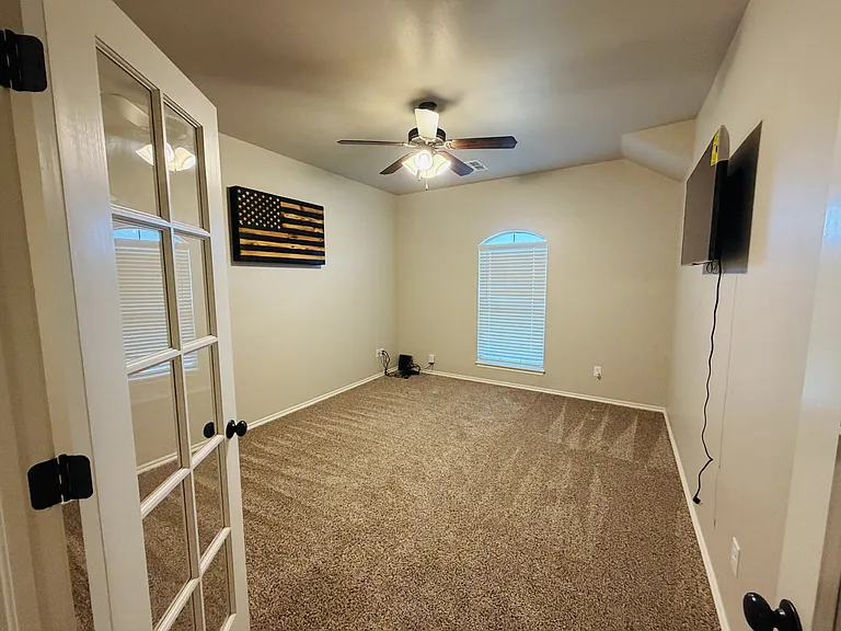 465 Maple Dr — Photo 5