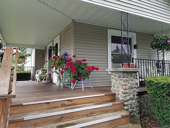 2nd image of 8 Levydale Park