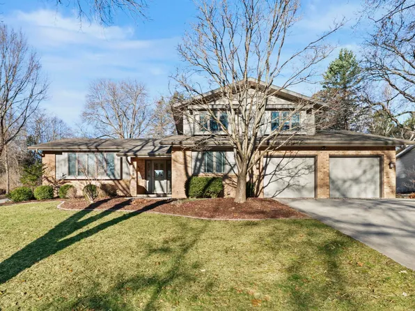 302 Acadia Dr, Madison, WI 53717