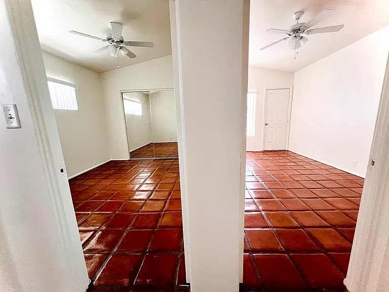 561 S Highland Dr #4 — Photo 8